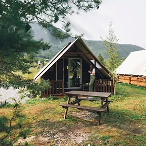 3* Camping Village De Du Le Valserine